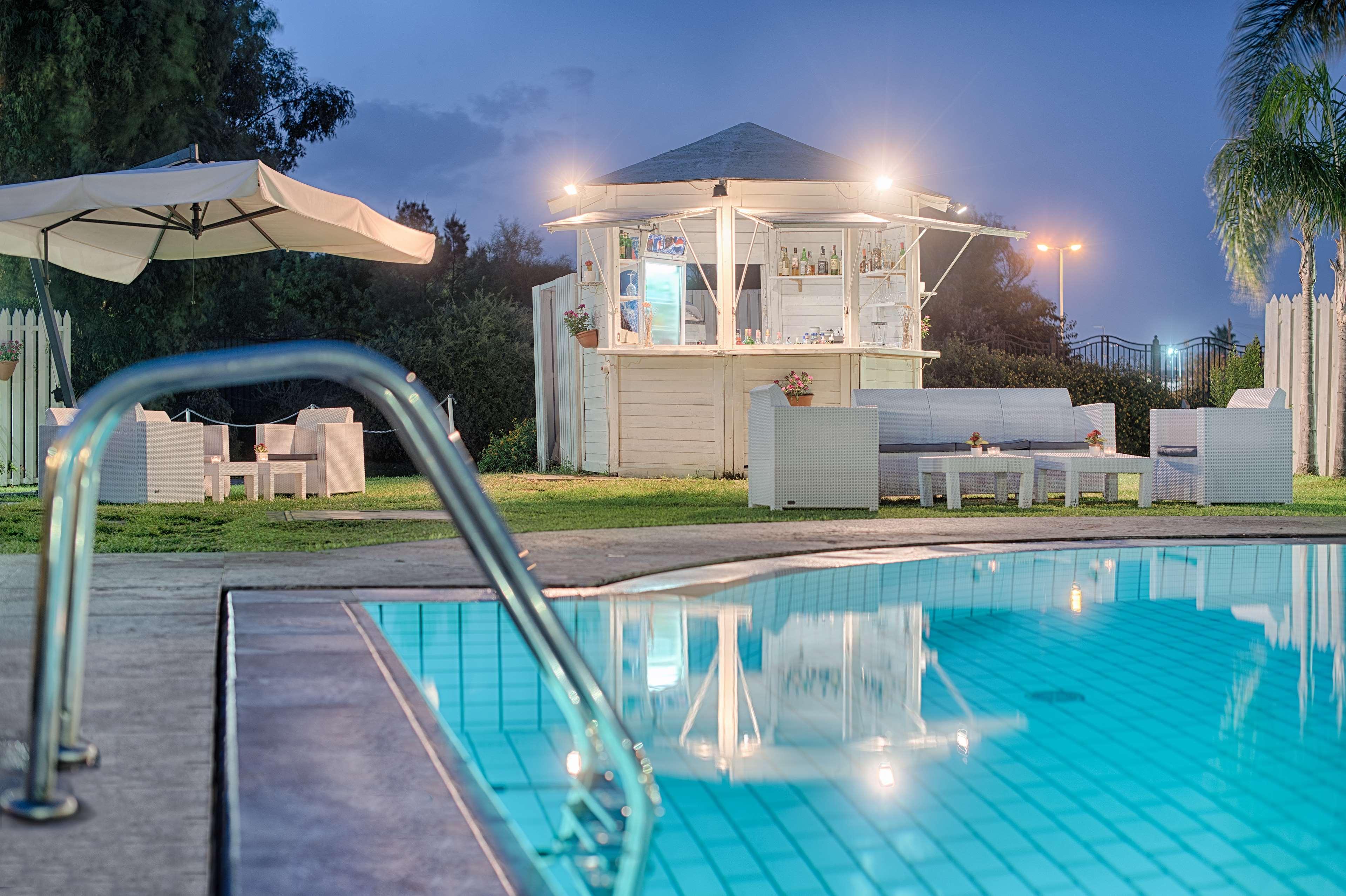Nh Catania Parco Degli Aragonesi Hotel Екстериор снимка